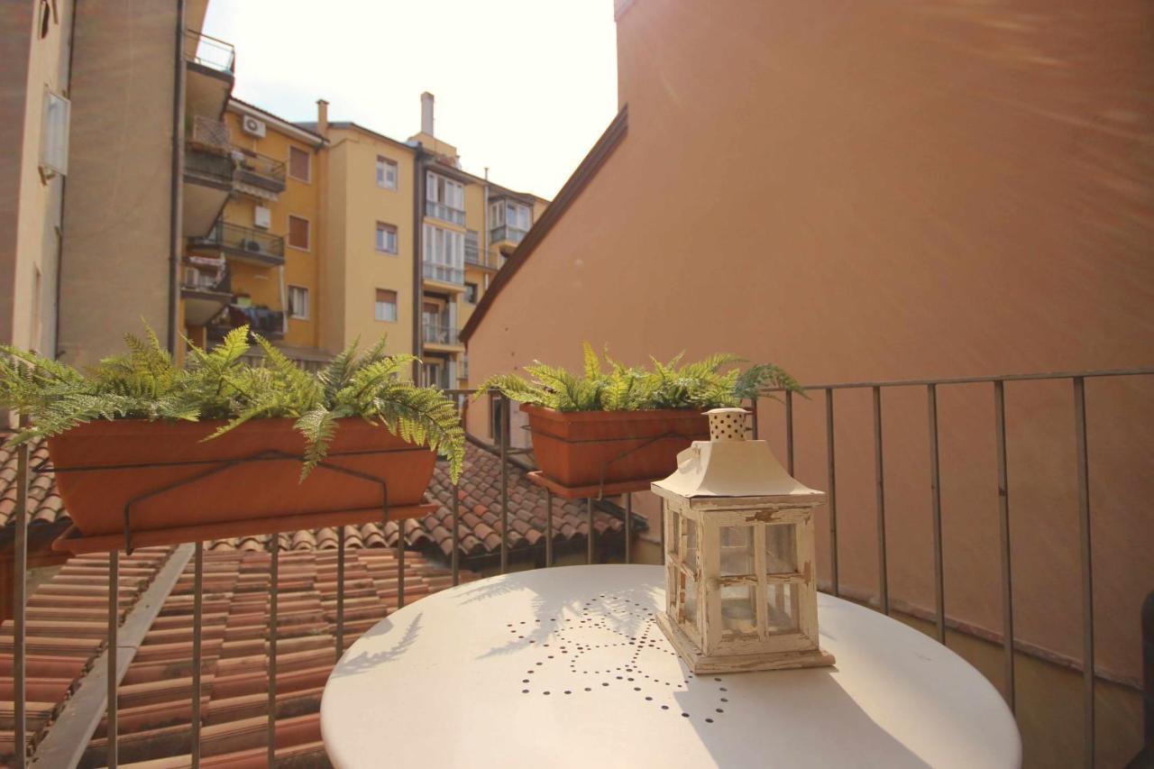 Case Vr Holiday Casa Di Mezzo Верона Экстерьер фото
